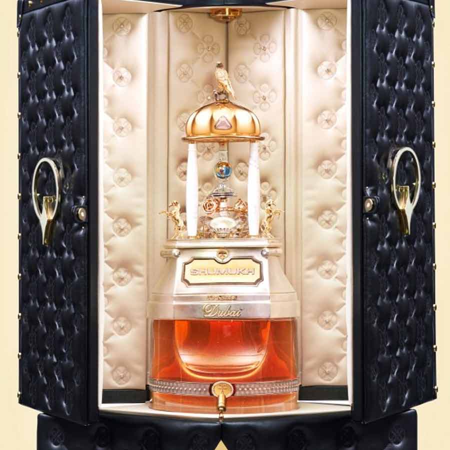 All need to know about Shumukh, the costliest perfume in the world, it’s bottle has more than 3500 diamond in it