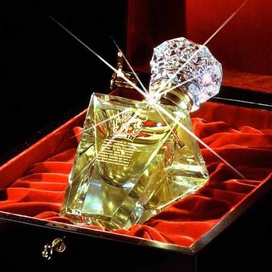 All need to know about Shumukh, the costliest perfume in the world, it’s bottle has more than 3500 diamond in it