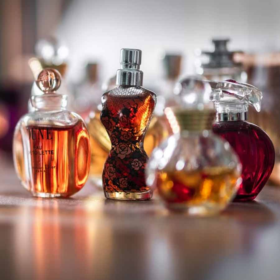 All need to know about Shumukh, the costliest perfume in the world, it’s bottle has more than 3500 diamond in it
