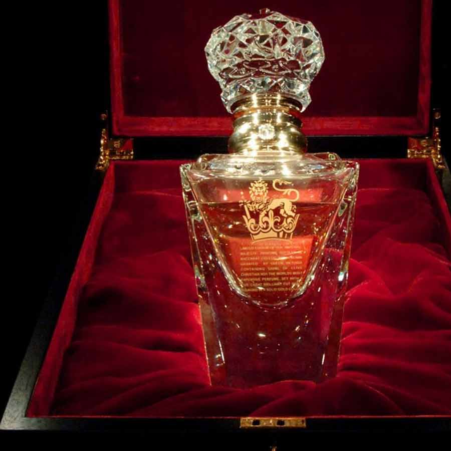All need to know about Shumukh, the costliest perfume in the world, it’s bottle has more than 3500 diamond in it