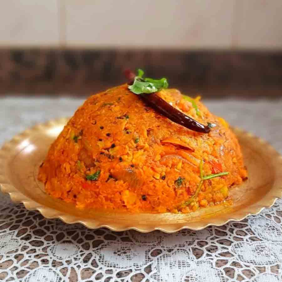 A recipe with the part of cauliflower, that people usually discard dgtl