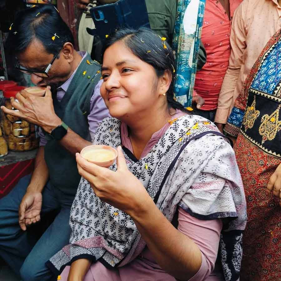 CPM leaders lend ears to the masses in public contact programmes en route ‘Bangla Banhao Yatra’