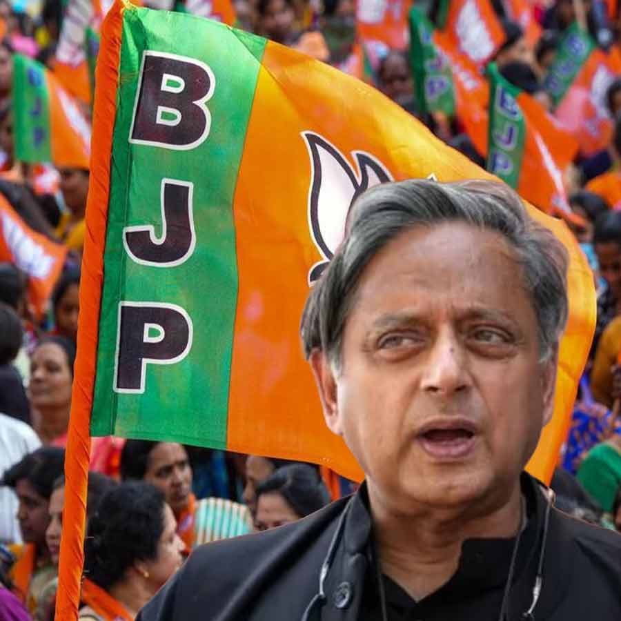 শশী তারুর।