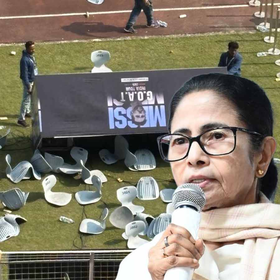West Bengal CM Mamata Banerjee apologies to Lionel Messi after Salt Lake Stadium chaos, what she says dgtl