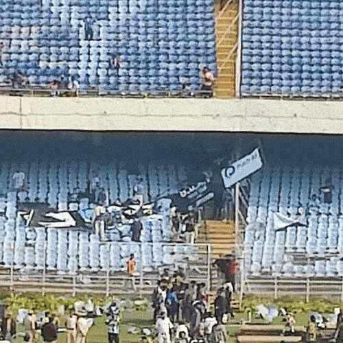 যুবভারতীতে বিশৃঙ্খলার নানা মুহূর্ত।