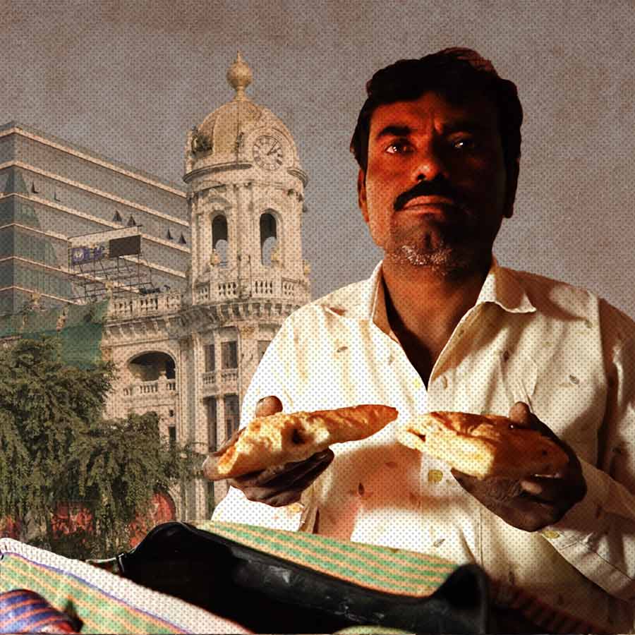 chicken patties vendors assault at Gita Path event, what is people of Kolkata saying  dgtl