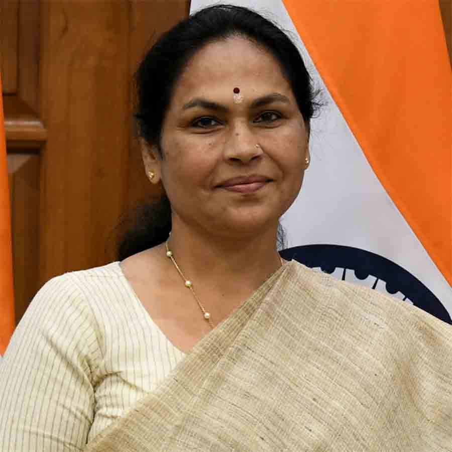 Union Minister of State for Labor evaded answering questions regarding new labor laws in Parliament