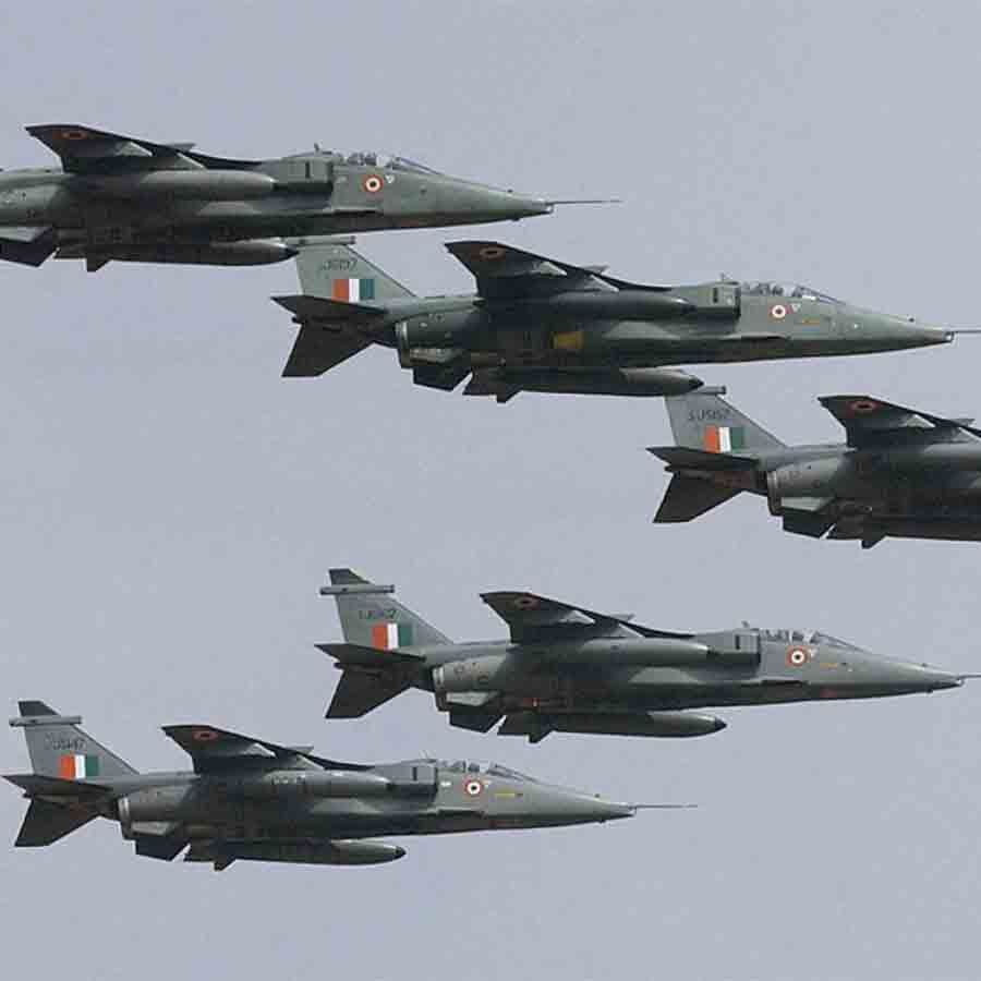 চলছে মহড়া।