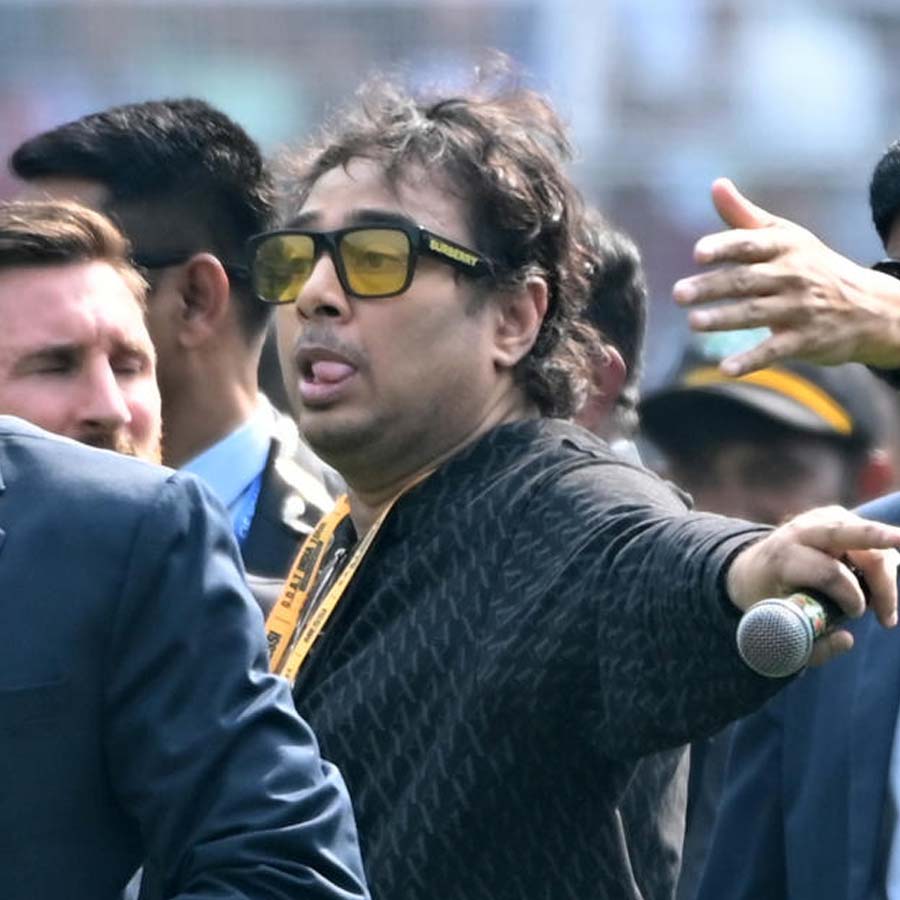 13 years ago, former sports minister Madan Mitra was also embarrased by Shatdru Dutta