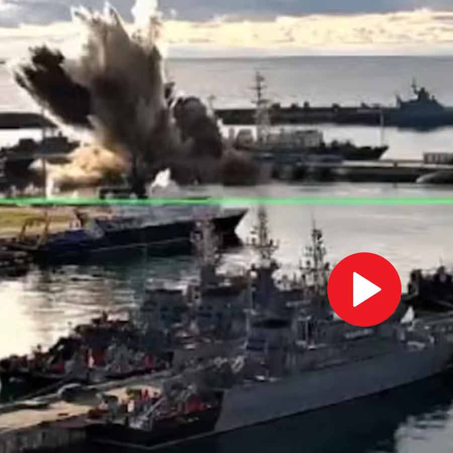 underwater Ukraine drones destroyed a Russian submarine