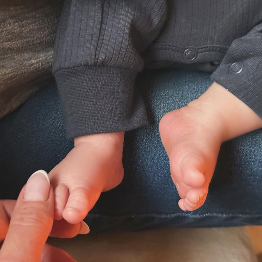 চলতি বছরে দ্বিতীয় বার মা হয়েছেন এমি।