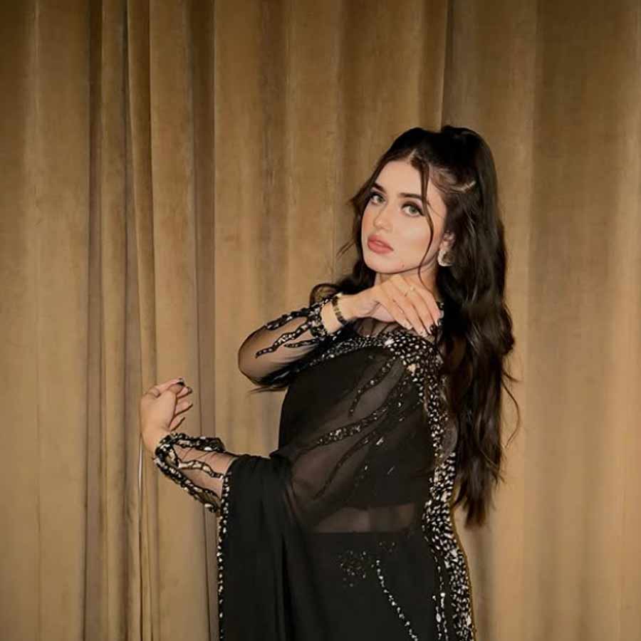 who is Sarsarahat Girl