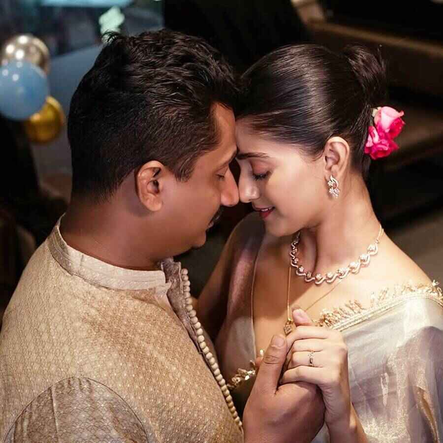 আইনি বিয়ে সারলেন দীপান্বিতা রক্ষিত, চিকিৎসক গৌরব দত্ত।