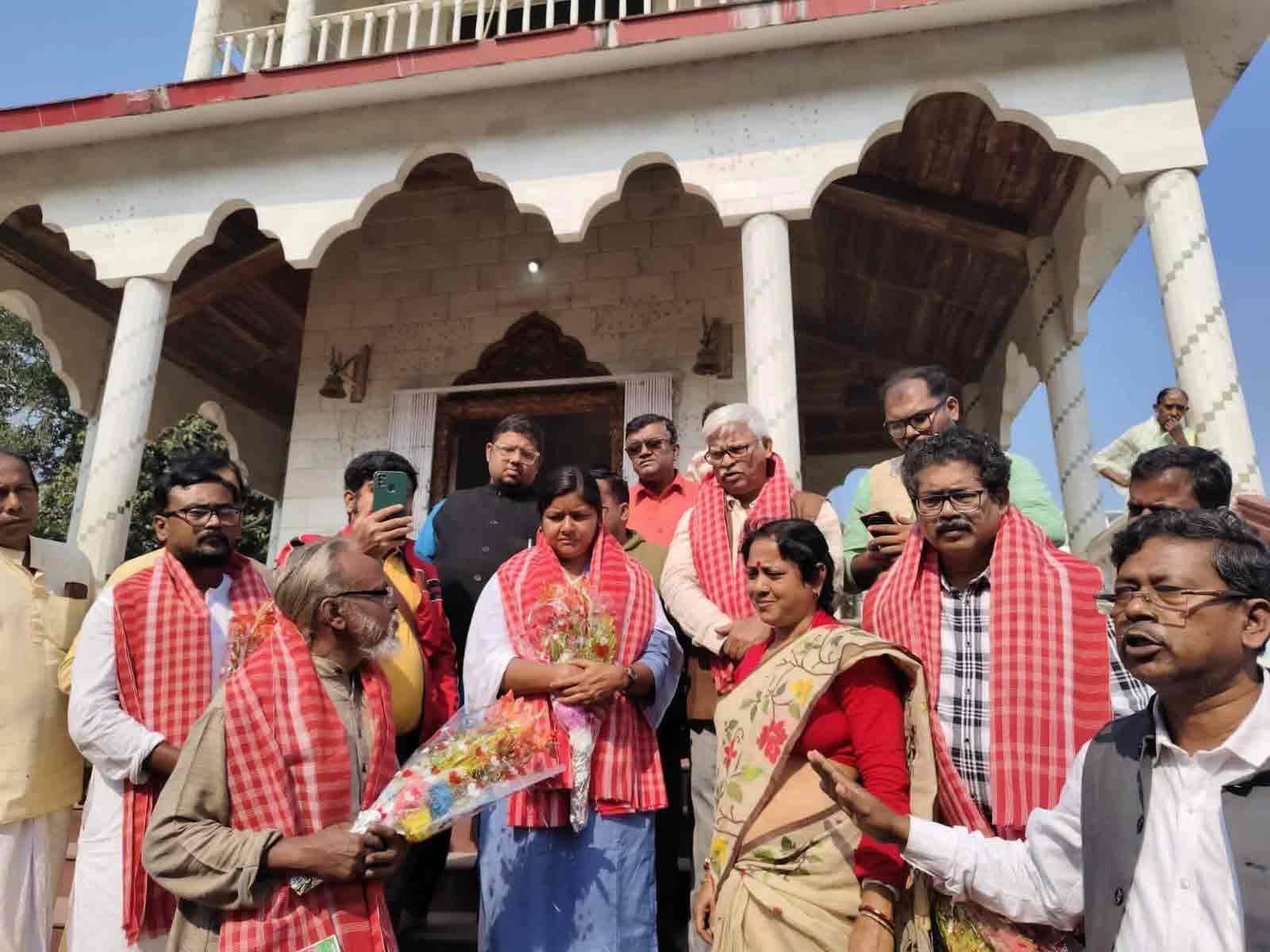 মতুয়া ঠাকুরবাড়ি।