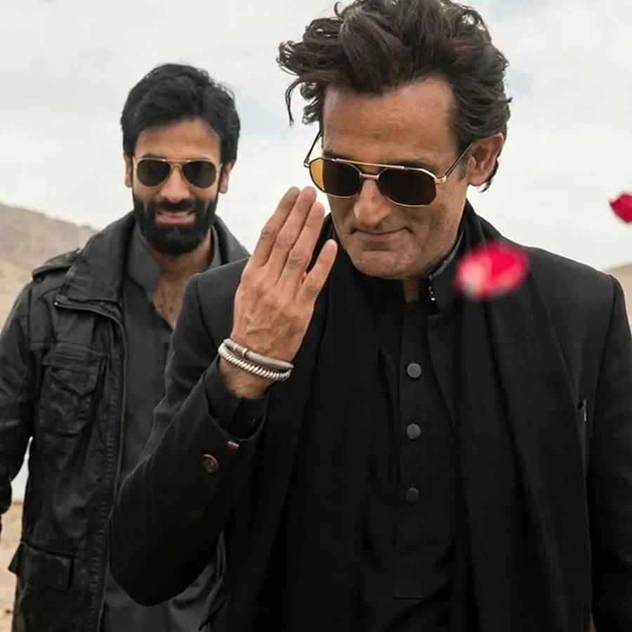 অক্ষয় ‘রহমান ডাকাত’ খান।