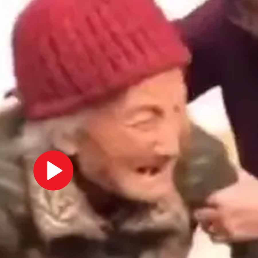 Video shows couple reunited after 54 years of separation