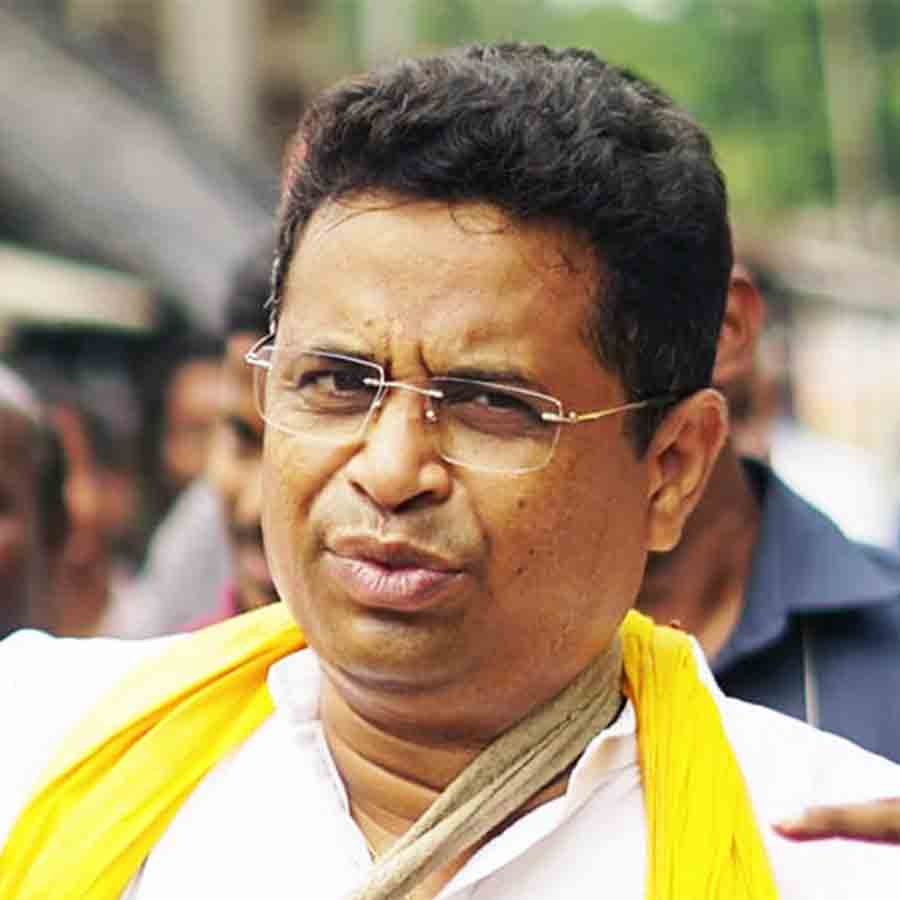 Bishnupur BJP MP Saumitra Kha claim there is gold hidden under the soil of Bankura