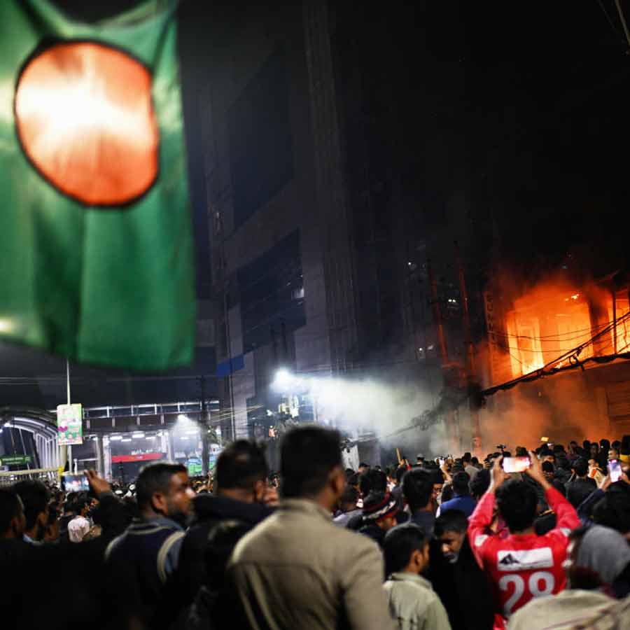 Youth leader Sharif Osman Hadi’s Death Sparks Protests in Dhaka, See Unrest in Pictures