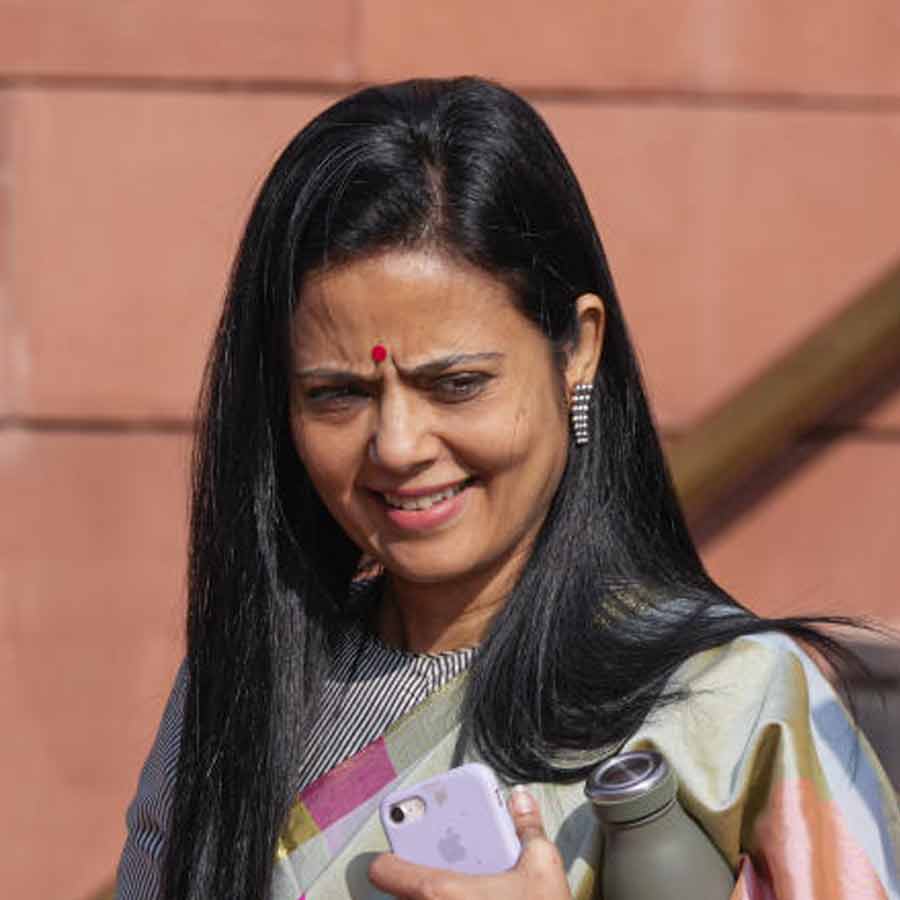 মহুয়া মৈত্র।