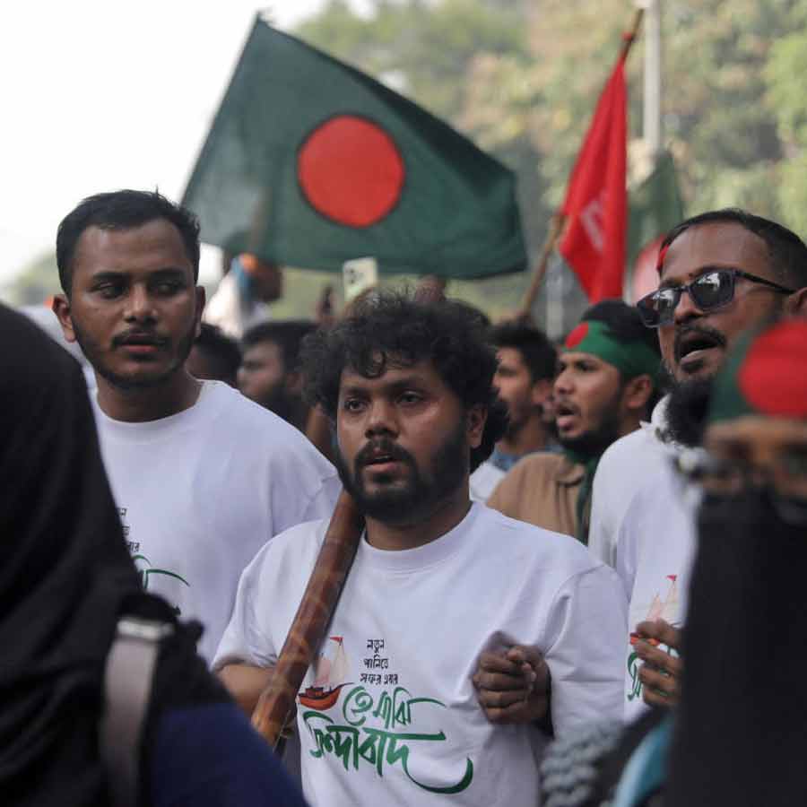 শুক্রবারও বিক্ষোভ বাংলাদেশের রাস্তায়।