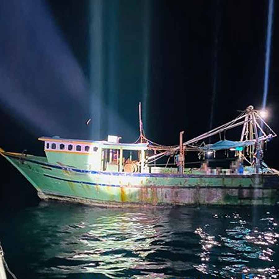 Bangladesh Navy denies any collision with Indian fishing boat from South 24 Parganas in Bay of Bengal coast