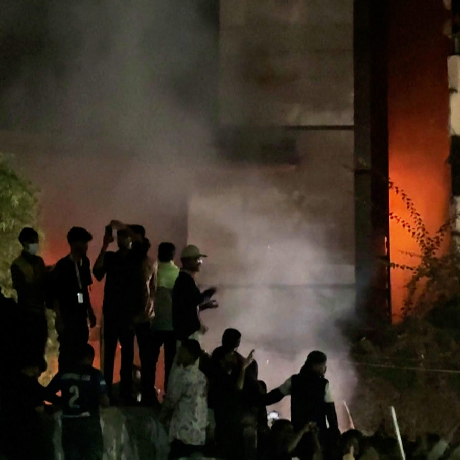 Bangladesh unrest how violence unfolded in Dhaka after Osman Hadi death dgtl