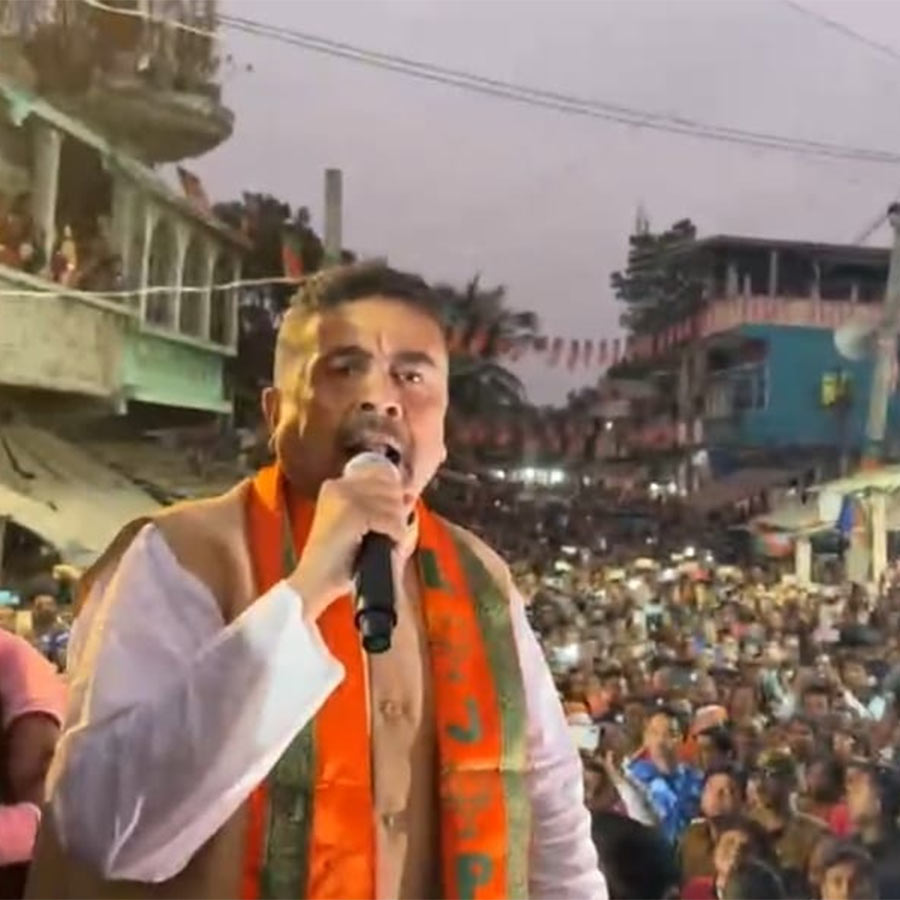 Bangladesh situation begins to cast shadow in Bengal again