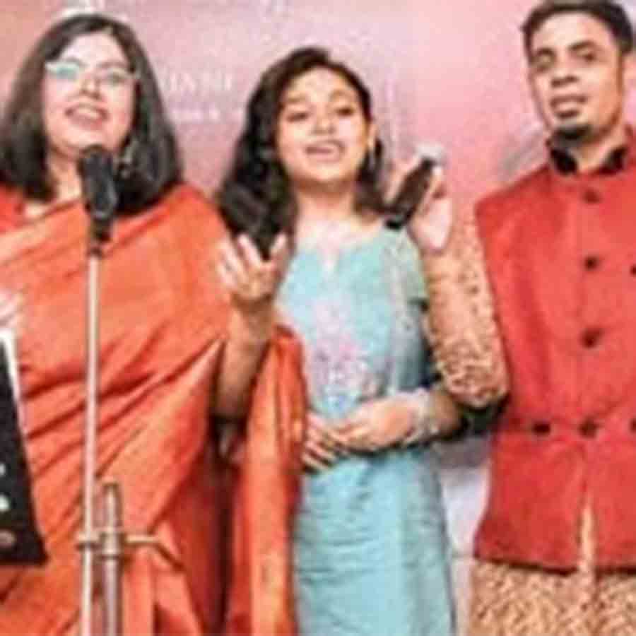 শিল্পীবৃন্দ।