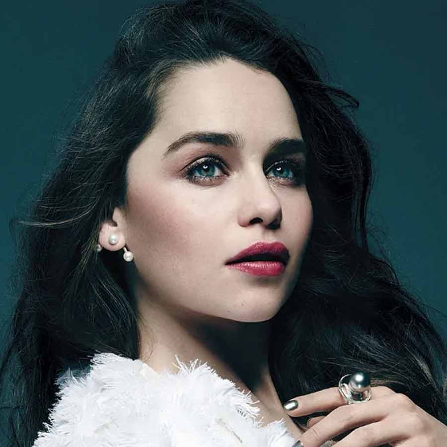 All need to know about actress Emilia Clarke and how she fights with brain aneurysm during shooting of Game of Thrones