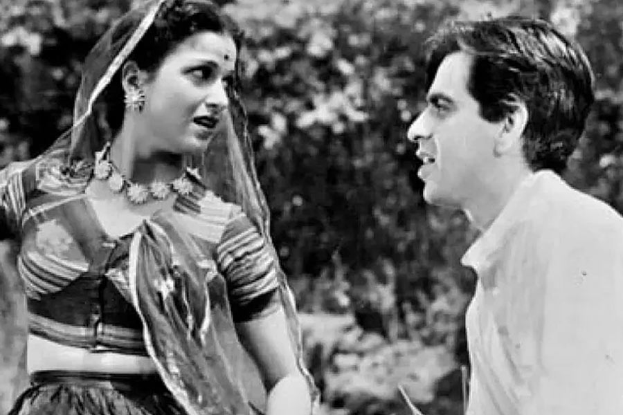 Kamini Kaushal and Dilip Kumar