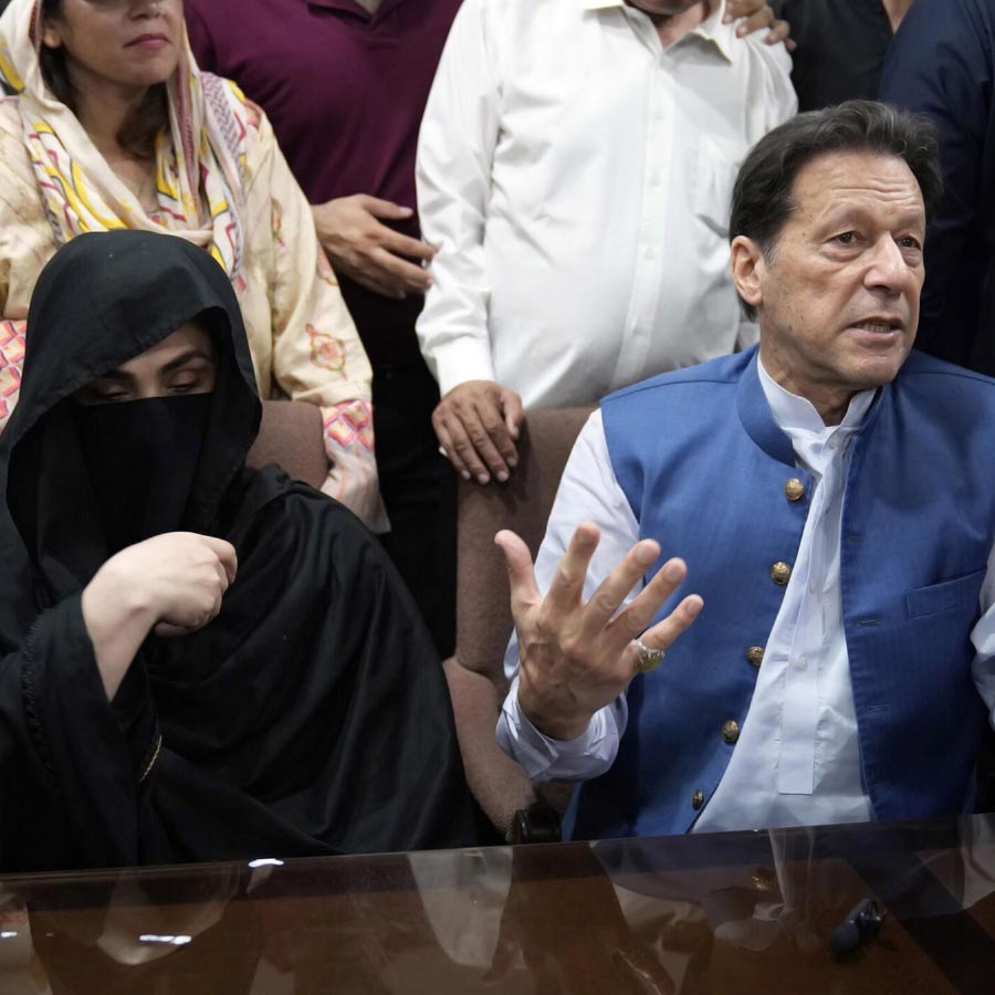 Pakistan court sentences ex-PM Imran Khan and his wife Bushra Bibi to 17 years in prison dgtl