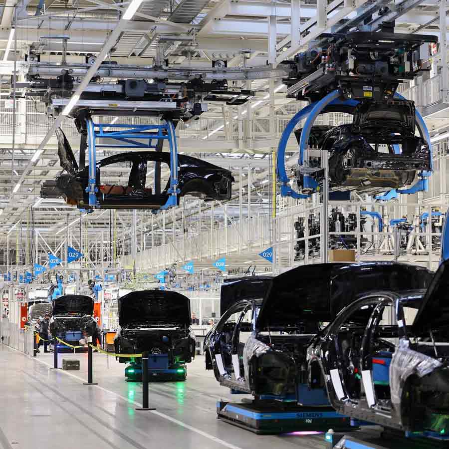 Around 24 thousand companies shutting down in 2025 amid corporate bankruptcy hits a decade high in Germany 