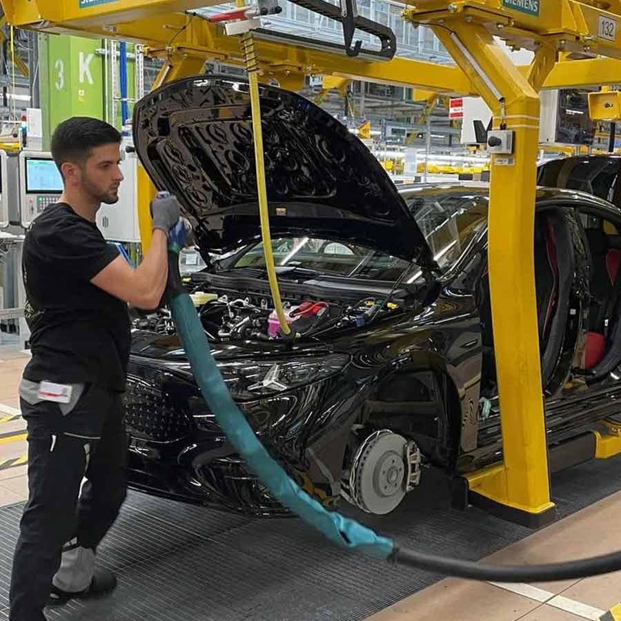 Around 24 thousand companies shutting down in 2025 amid corporate bankruptcy hits a decade high in Germany 