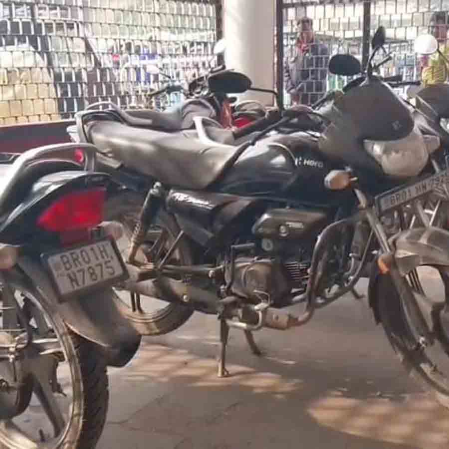 এই বাইকগুলি নিয়েই শুরু হয়েছে চাপানউতর।