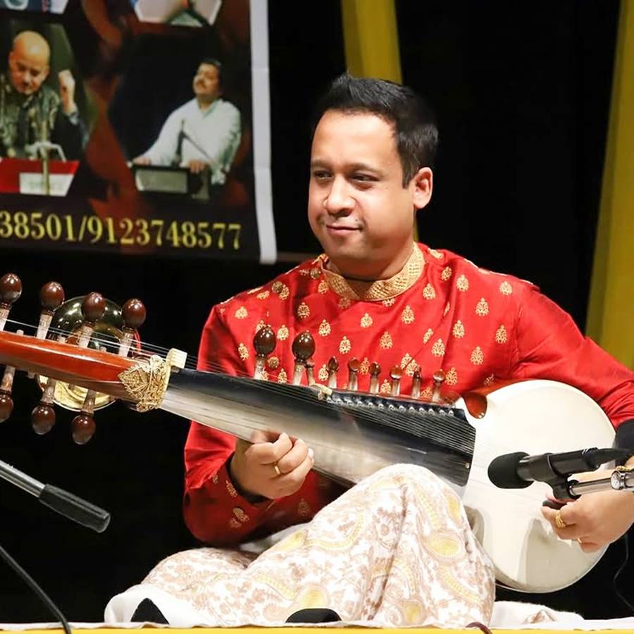 প্রাণভয়ে বাংলাদেশ থেকে শহরে সিরাজ আলি খান।