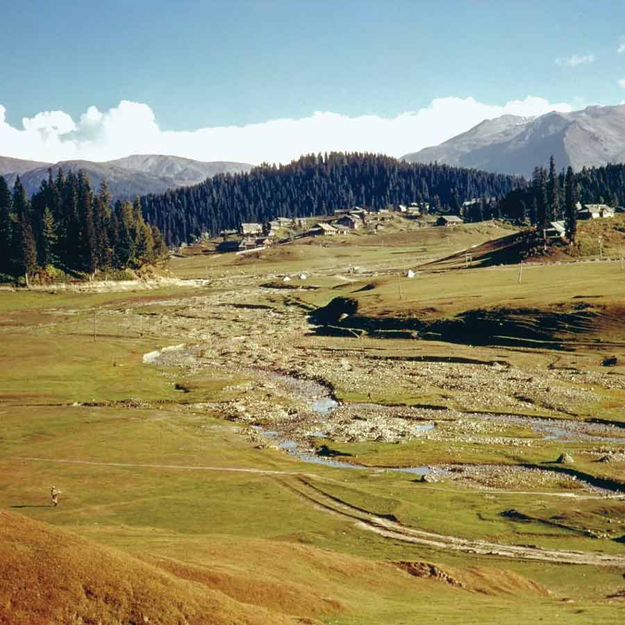 এ বার কি কৃত্রিম বরফ দিয়ে ঢাকা হবে ভূস্বর্গ!