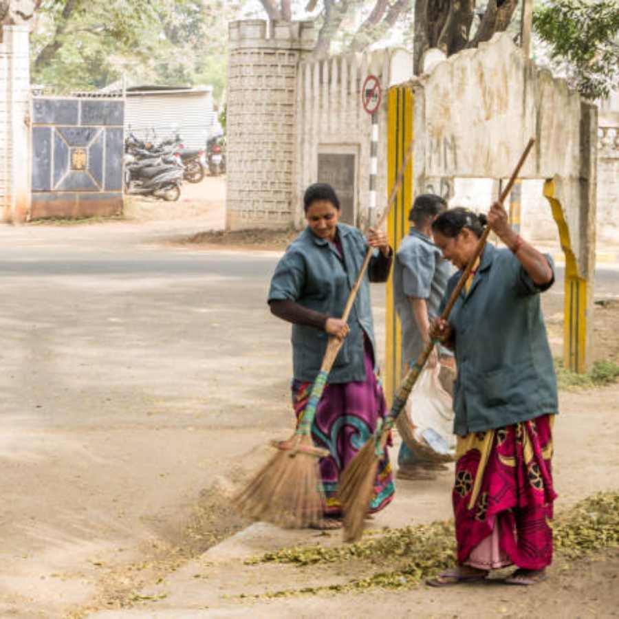 Office of the District Judge of Hooghly is recruited for the post of Karmabadnhu dgtl