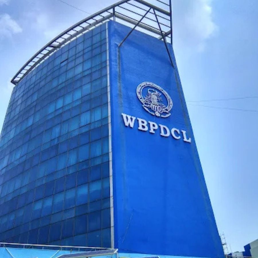 The West Ben­gal Power Devel­op­ment Cor­po­ra­tion Limited is looking for a Special Officer and a Senior Private Secretary dgtl