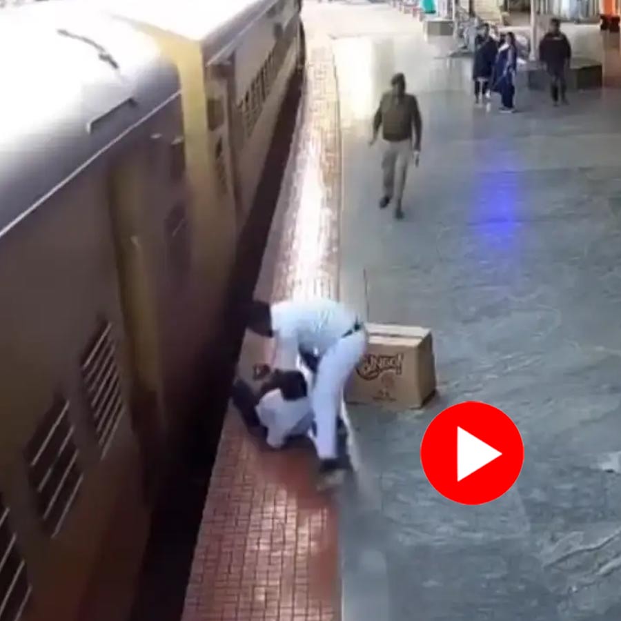 Video shows station master from Karnataka’s station saves life of a passenger