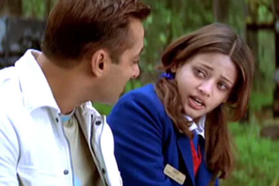 Salman Khan with Sneha Ullal