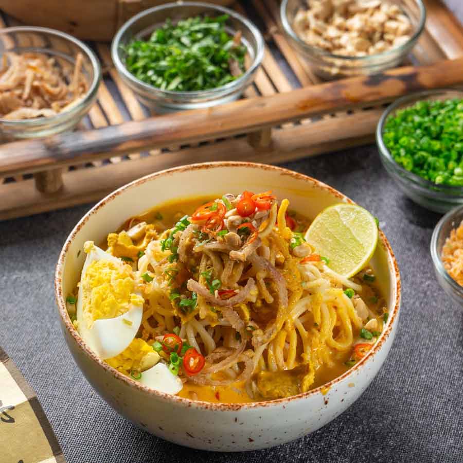 সাবেক চিনা খাবারের স্বাদ পাওয়া যাবে কিমলিতে।