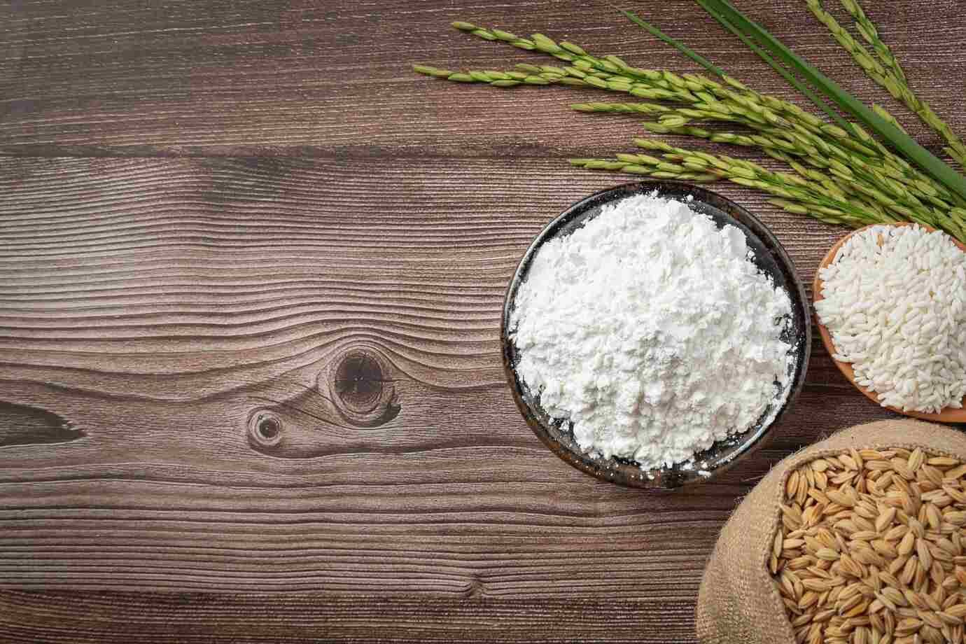 চালের গুঁড়ো দিয়ে কী ভাবে ফেসপ্যাক বানাবেন?