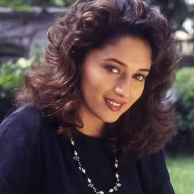 গড়ন নিয়ে প্রশ্নের মুখে পড়তে হয় মাধুরীকে?