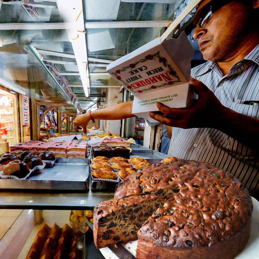 A close look on the cake-mania in Kolkata during the Christmas