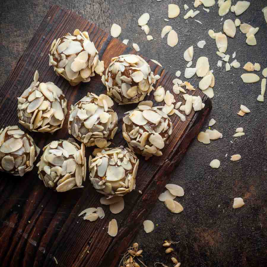 চিনি ছাড়া মিষ্টি।