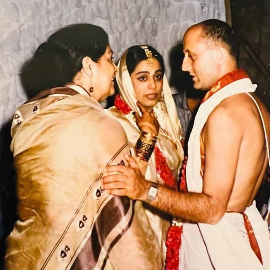 Anupam Kher marriage