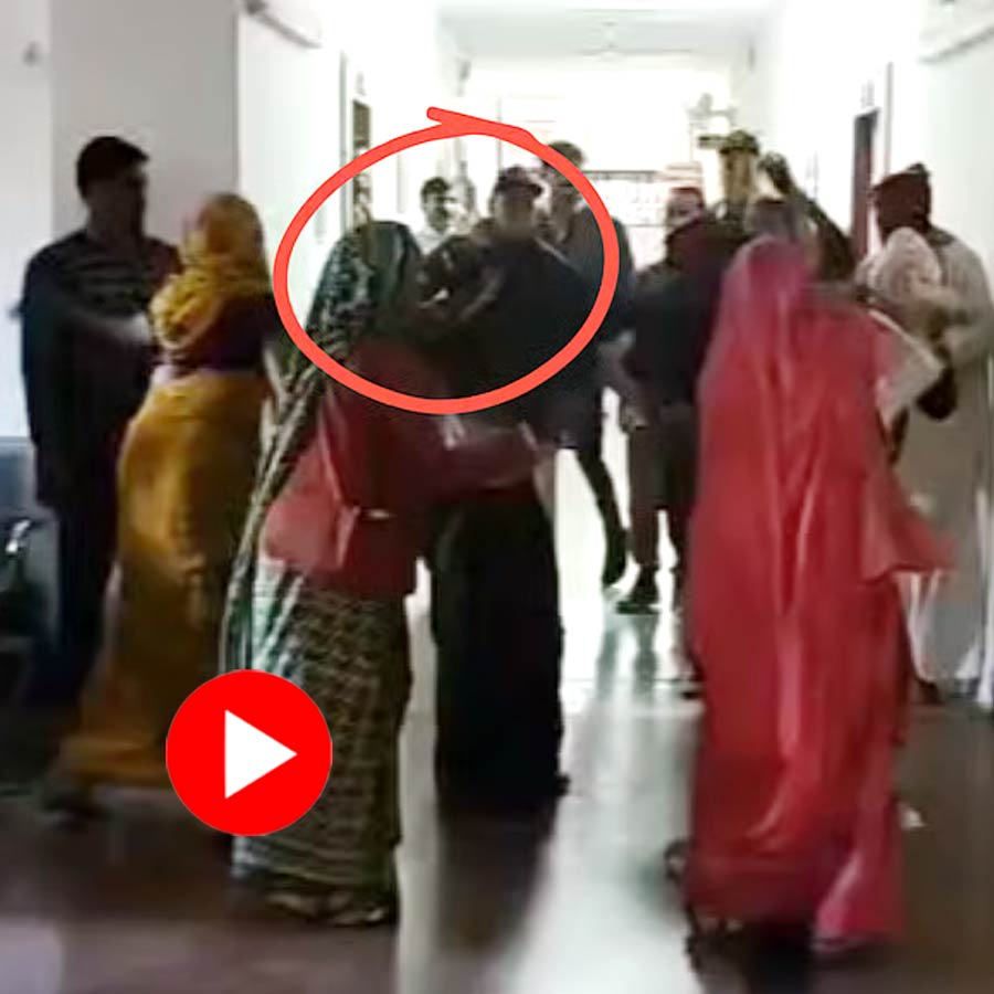 Former wife and children catch man while applying for second marriage in Madhya Pradesh