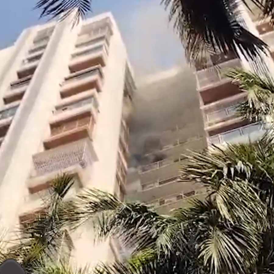 Mumbai high-rise building catches blaze, several trapped inside, 40 residents rescued so far dgtl