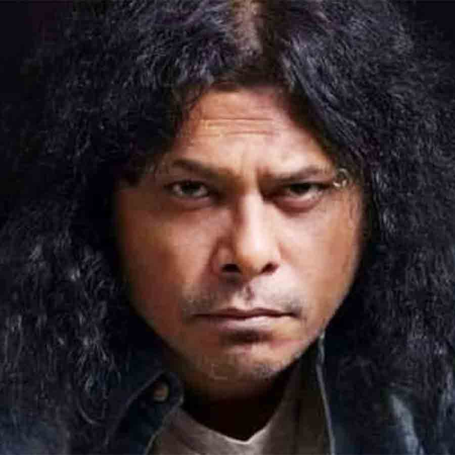 রক গায়ক জেমস।