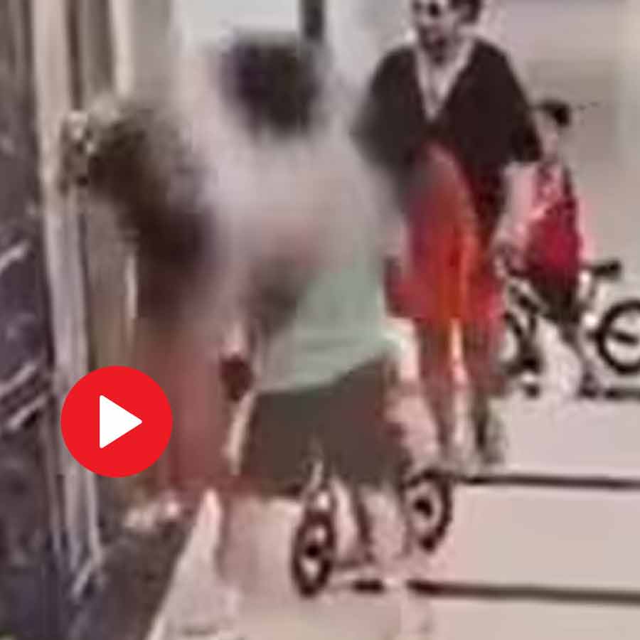 Police arrest man after he beat woman as her child refused to play with his child in Vietnam